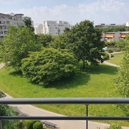 Appartement Residentiel Au Vert Et Au Frais Montigny-le-Bretonneux Zewnętrze zdjęcie