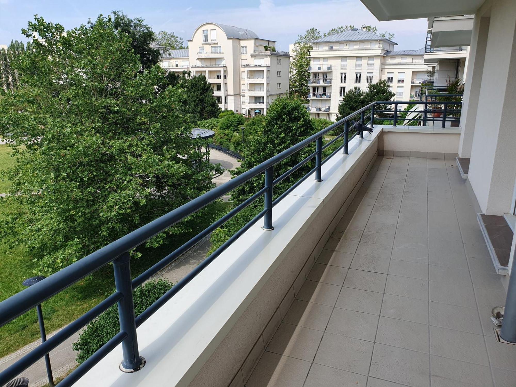 Appartement Residentiel Au Vert Et Au Frais Montigny-le-Bretonneux Zewnętrze zdjęcie