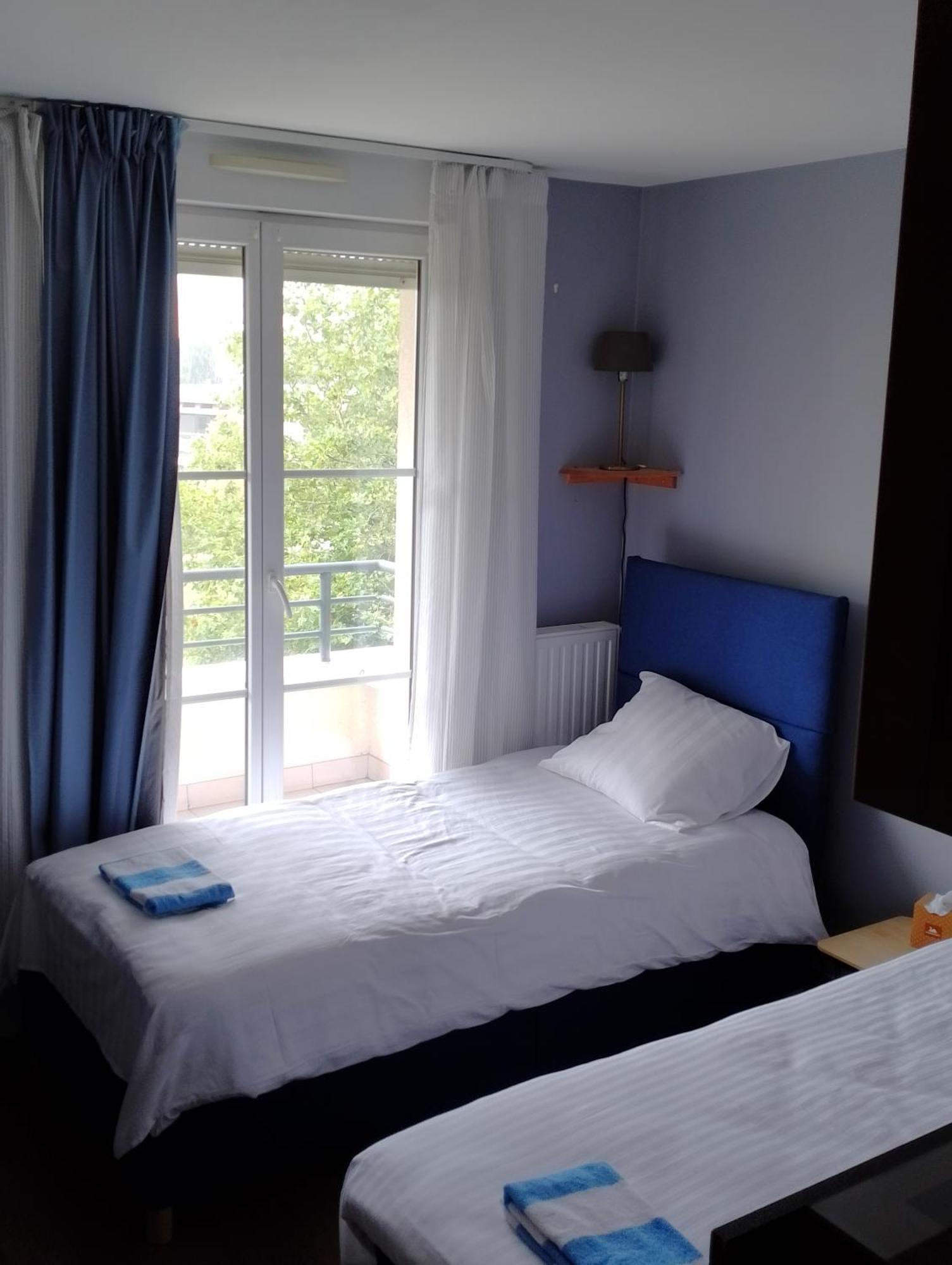 Appartement Residentiel Au Vert Et Au Frais Montigny-le-Bretonneux Zewnętrze zdjęcie